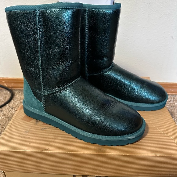 Classic UGG Short Metallic Green Boot - Picture 3 of 7